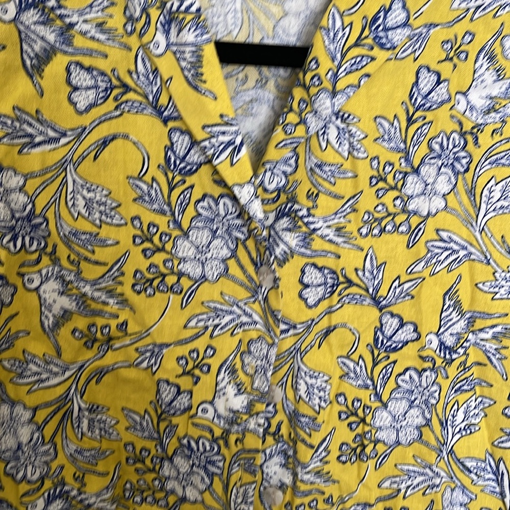 Linen button up 🌻 - Picture 3 of 4